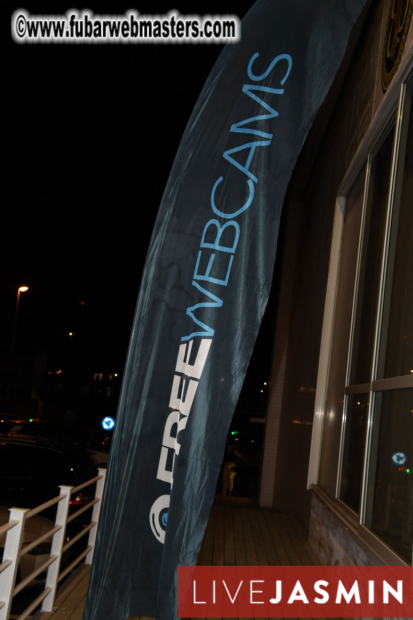 FreeWebCams White Party