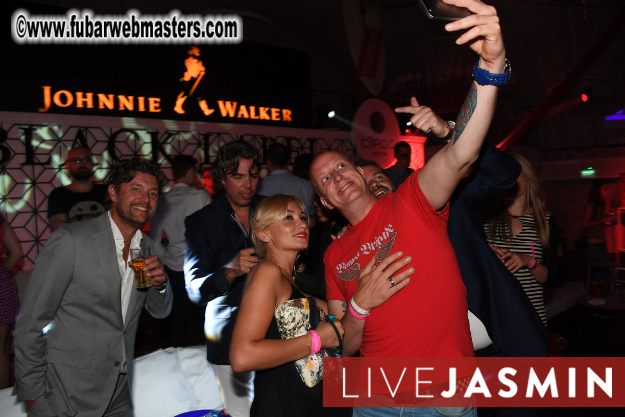 Jasmin Crazy Red Party