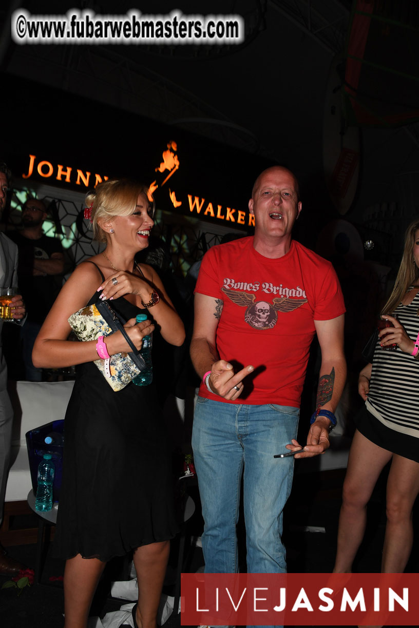 Jasmin Crazy Red Party