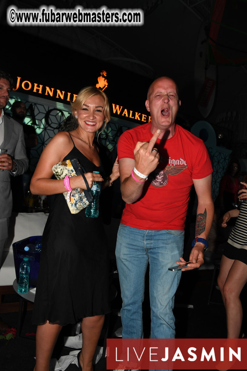 Jasmin Crazy Red Party