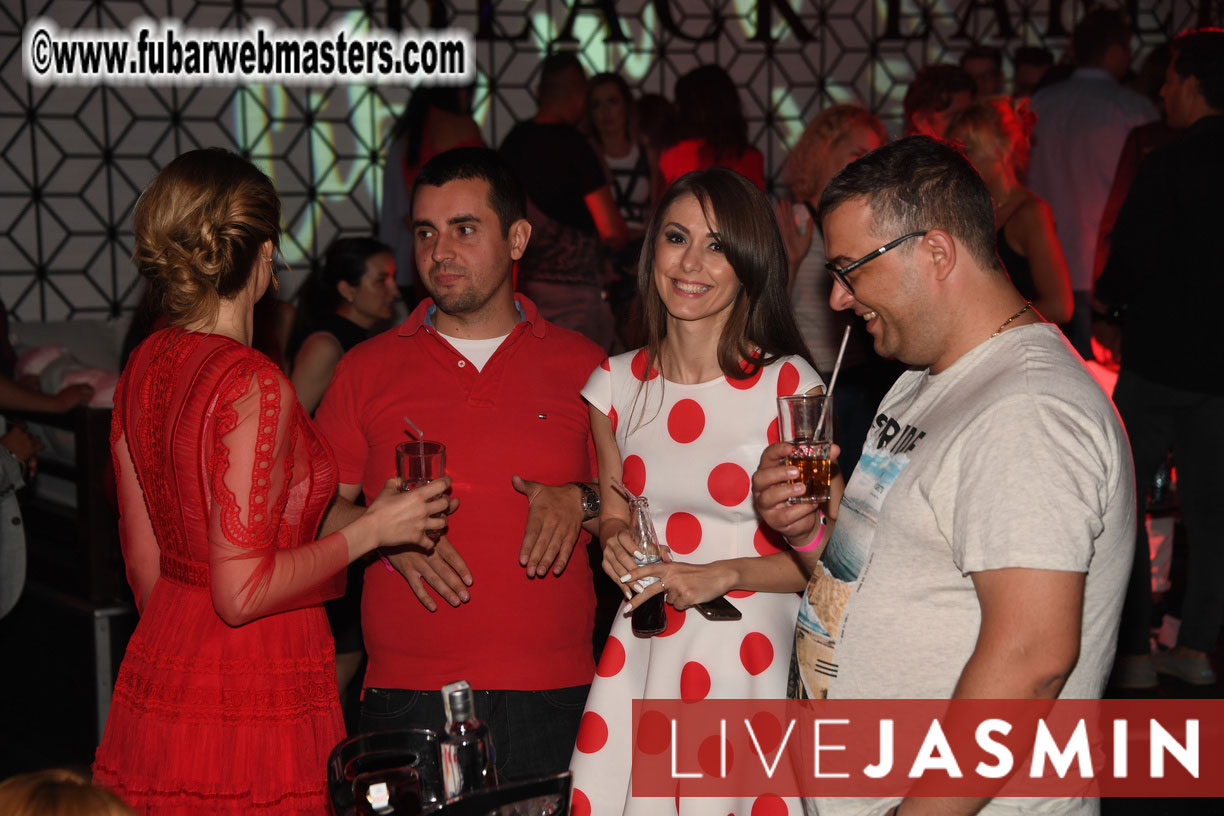 Jasmin Crazy Red Party