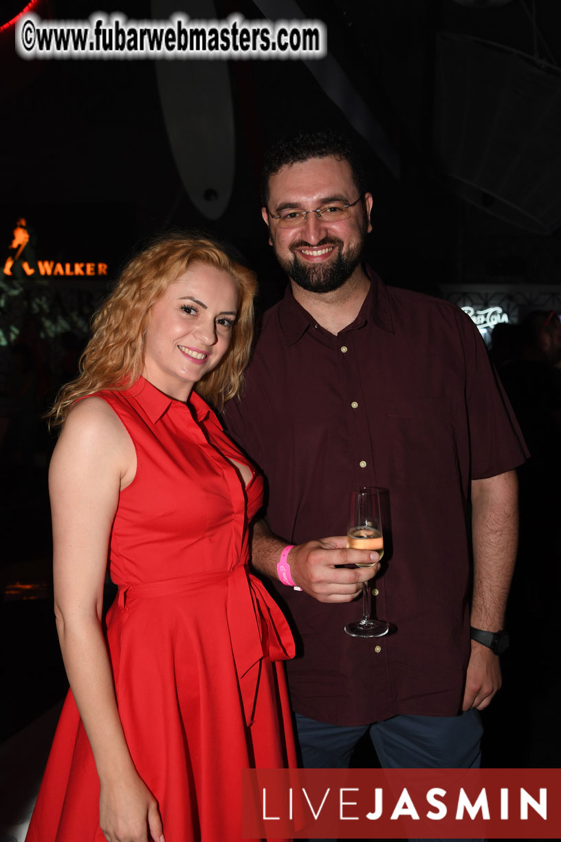 Jasmin Crazy Red Party