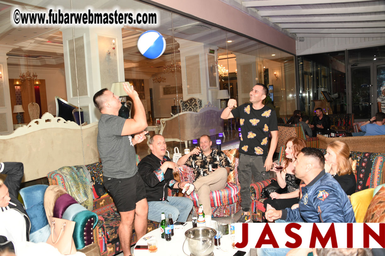 Spontanious After Party at the Hotel