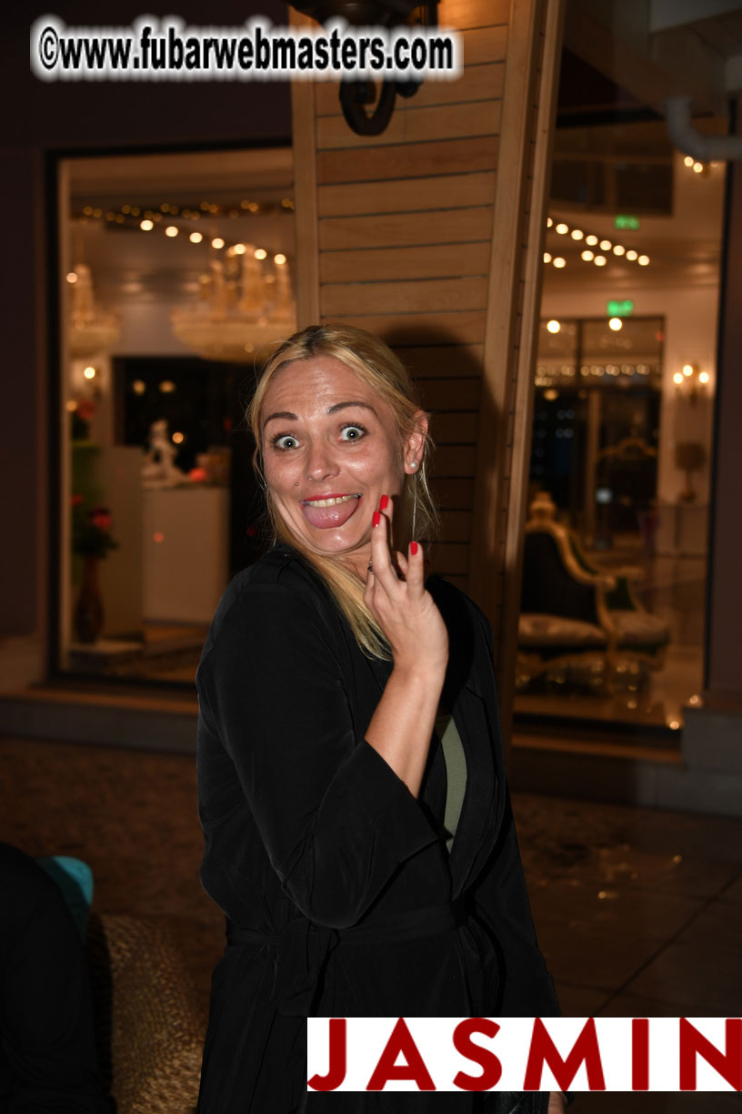 Spontanious After Party at the Hotel