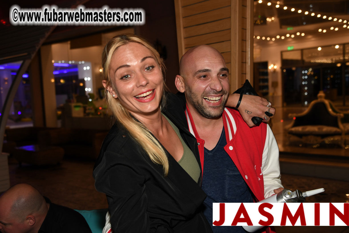 Spontanious After Party at the Hotel