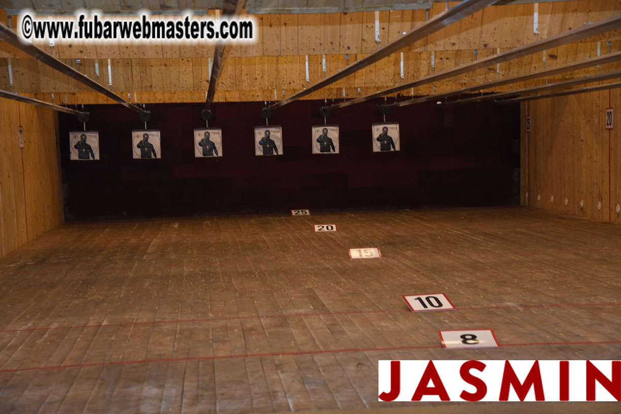 Royal Girls - Shooting Range