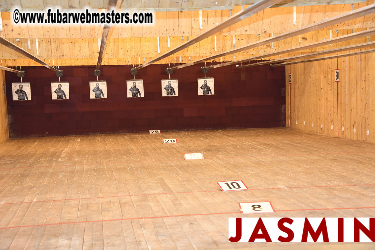 Royal Girls - Shooting Range