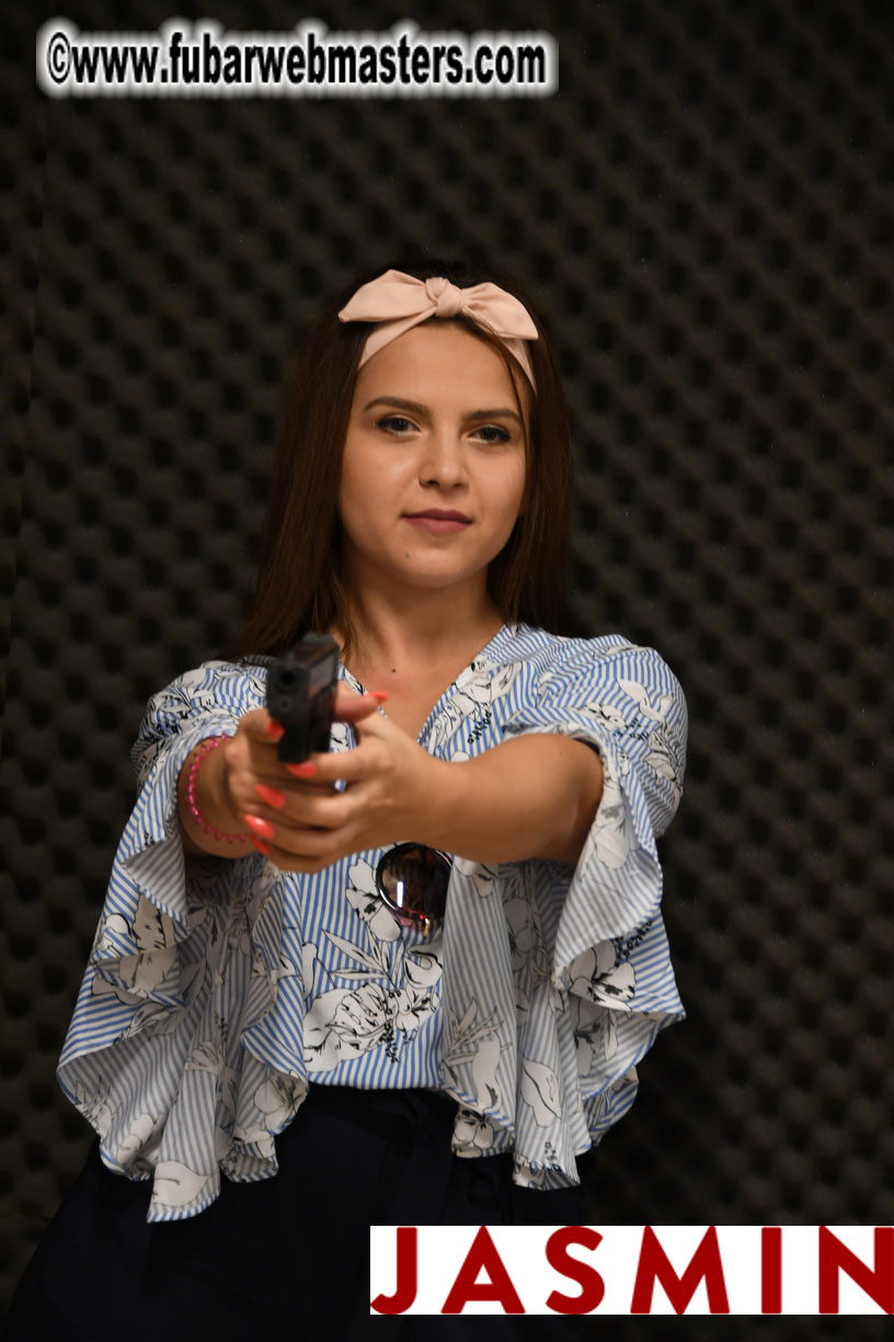 Royal Girls - Shooting Range