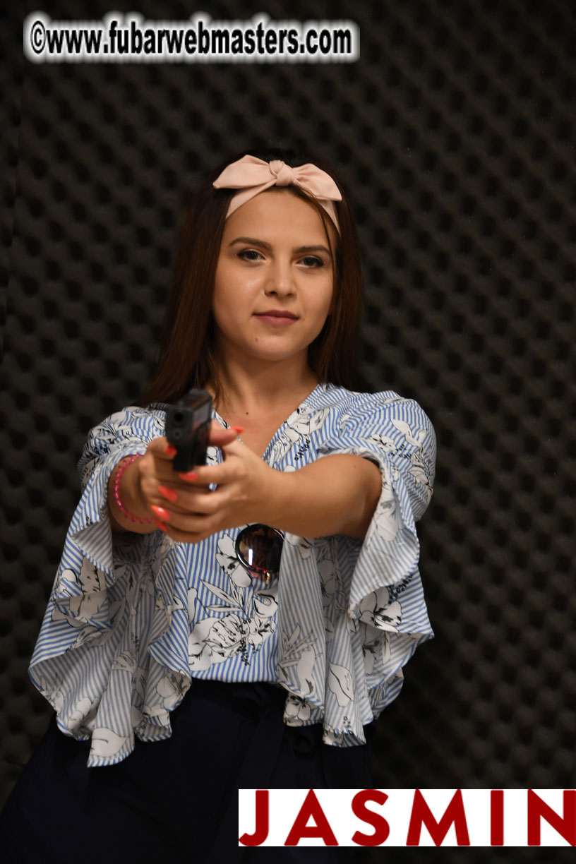 Royal Girls - Shooting Range