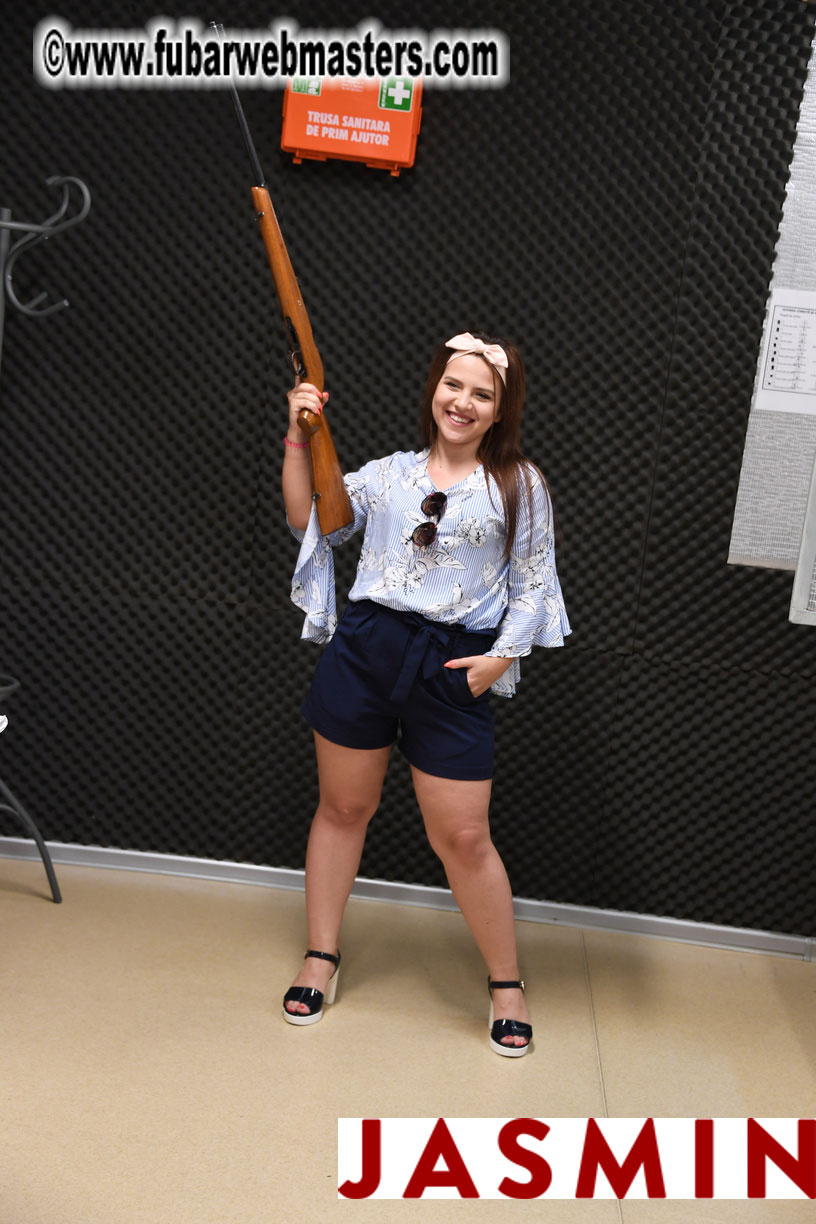 Royal Girls - Shooting Range