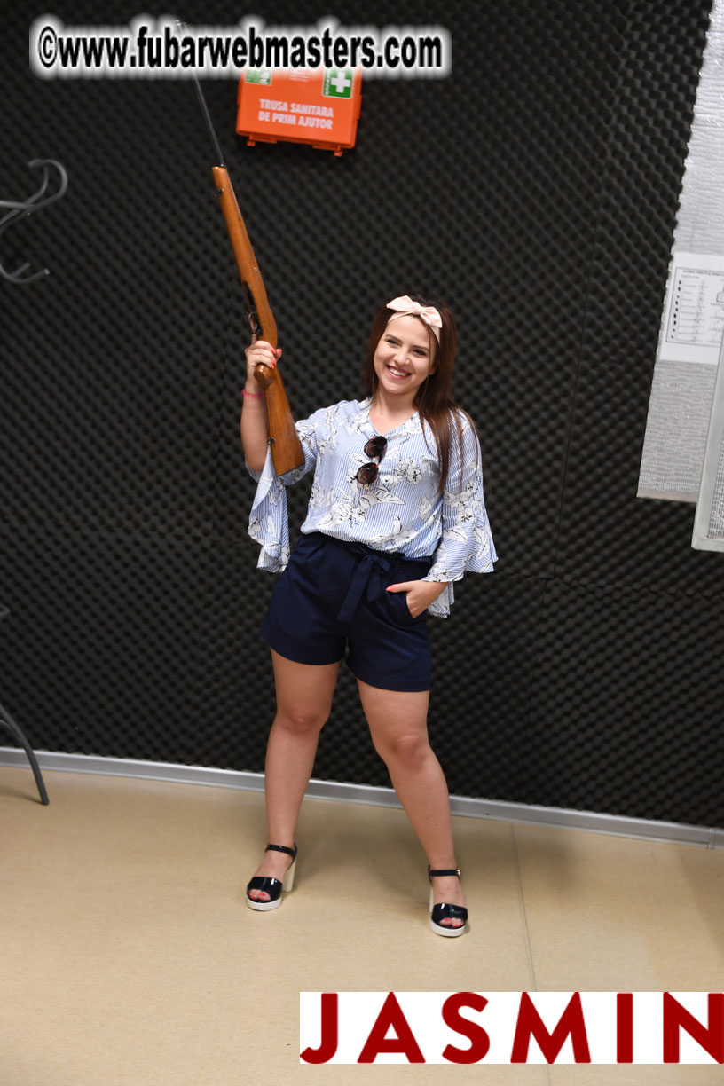 Royal Girls - Shooting Range