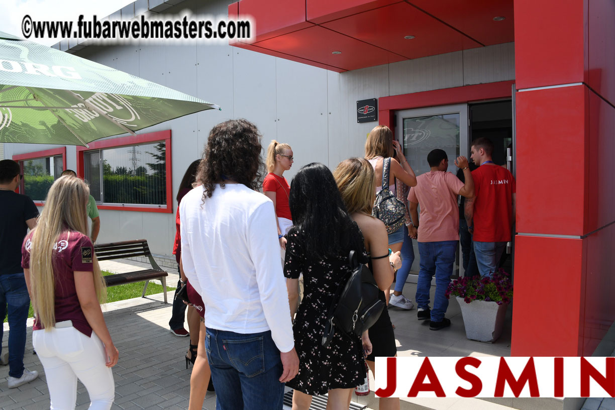 Royal Girls - Shooting Range