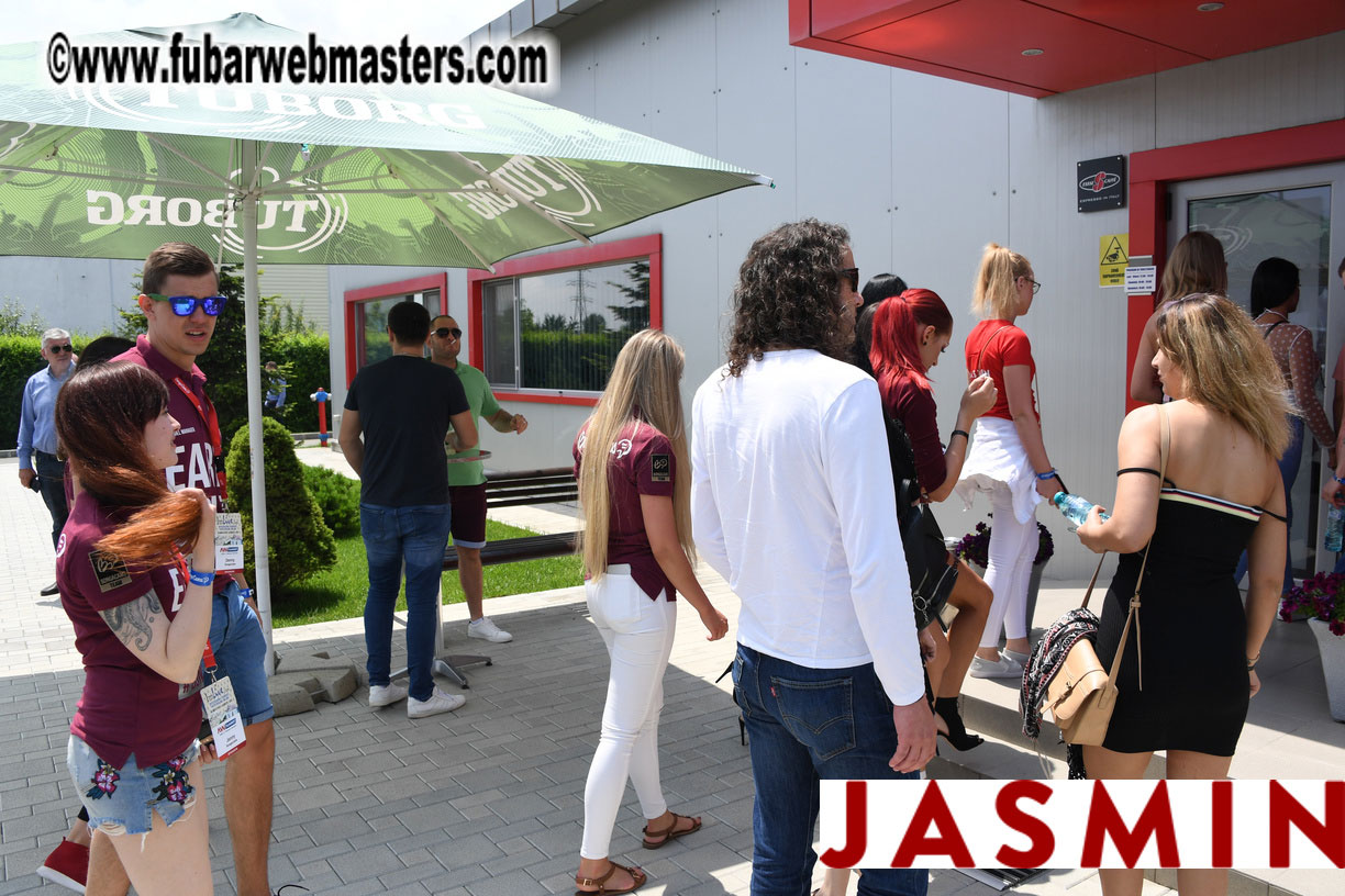 Royal Girls - Shooting Range