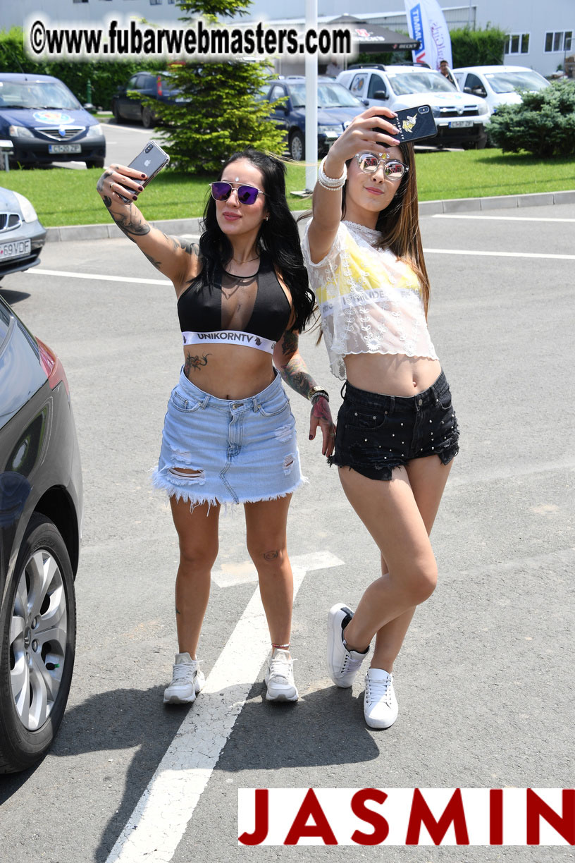 Royal Girls - Shooting Range