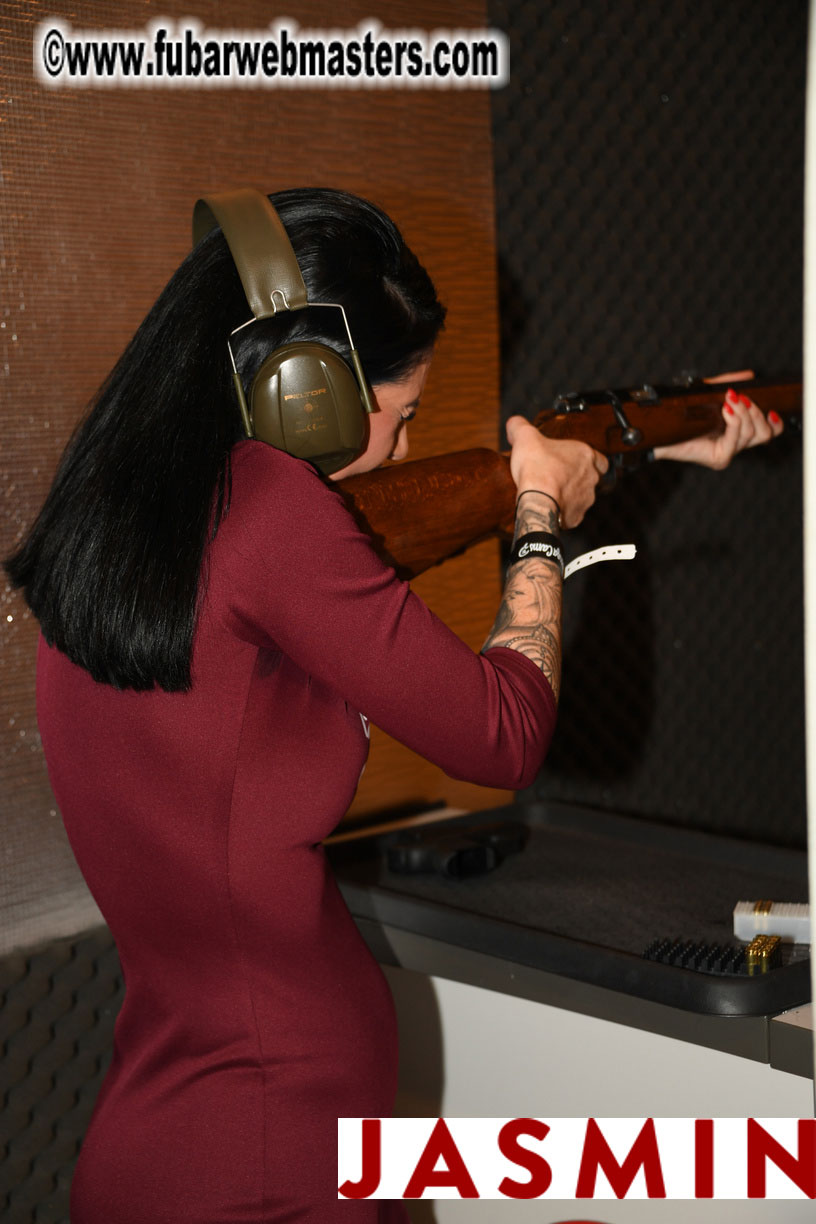 Royal Girls - Shooting Range