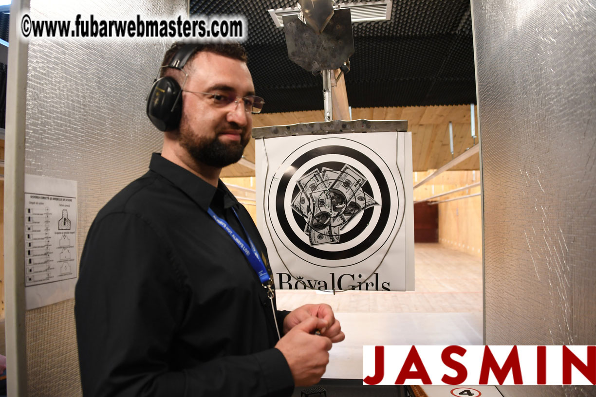 Royal Girls - Shooting Range