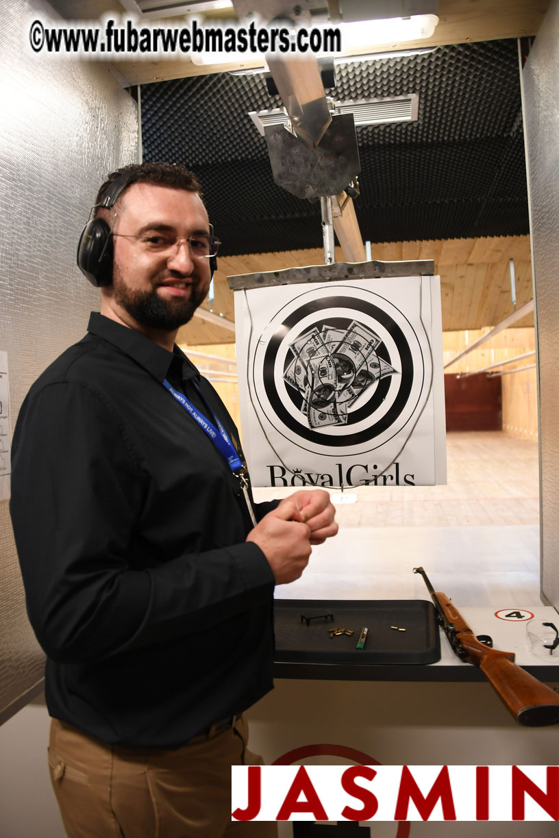 Royal Girls - Shooting Range