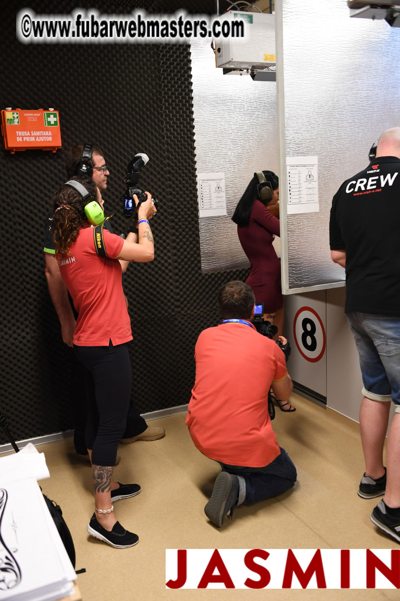 Royal Girls - Shooting Range