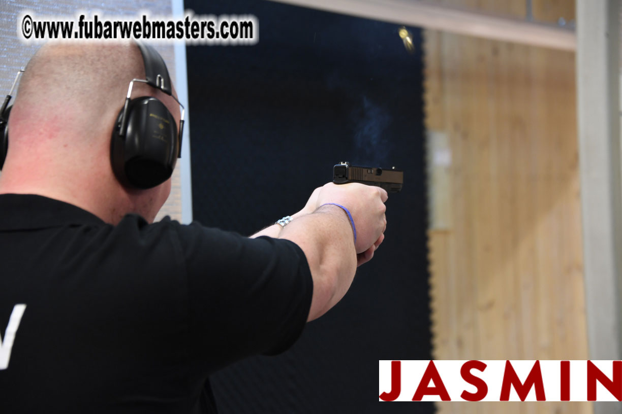 Royal Girls - Shooting Range