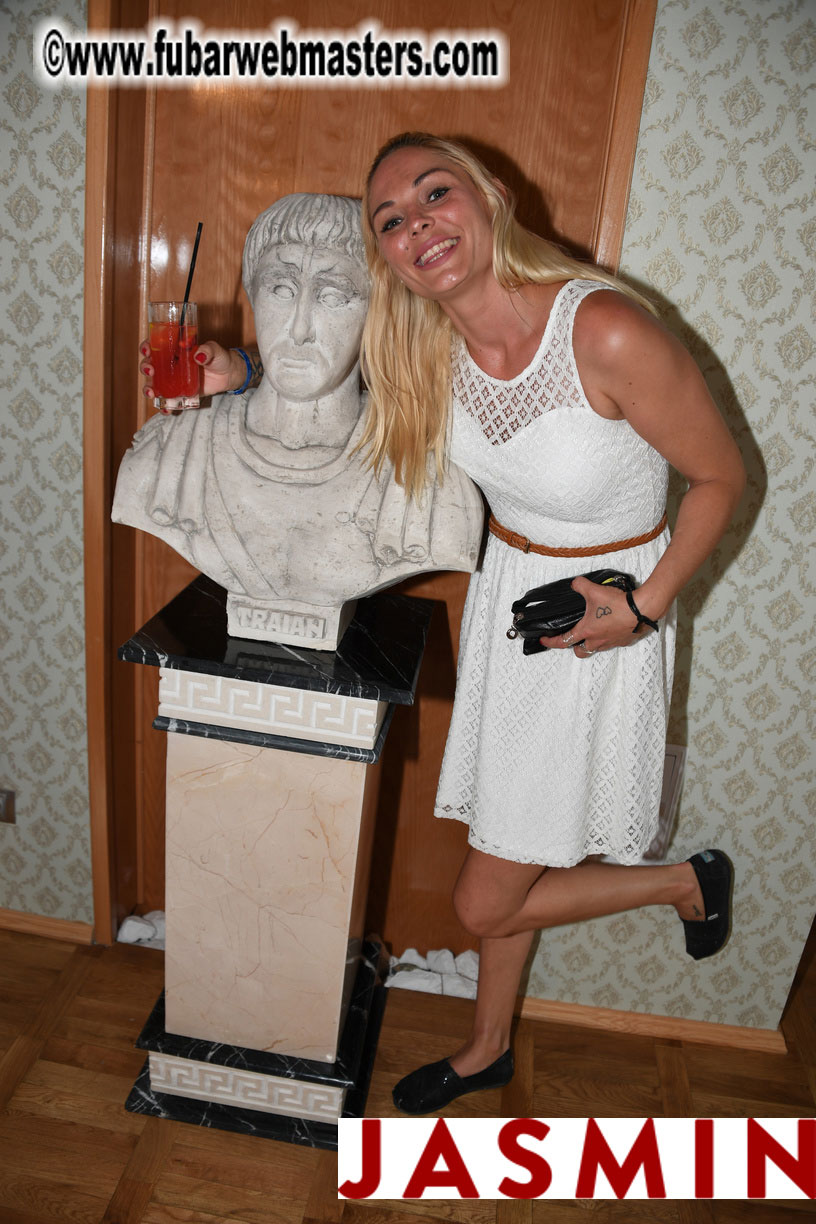 LittleRedBunny Cocktail Hours