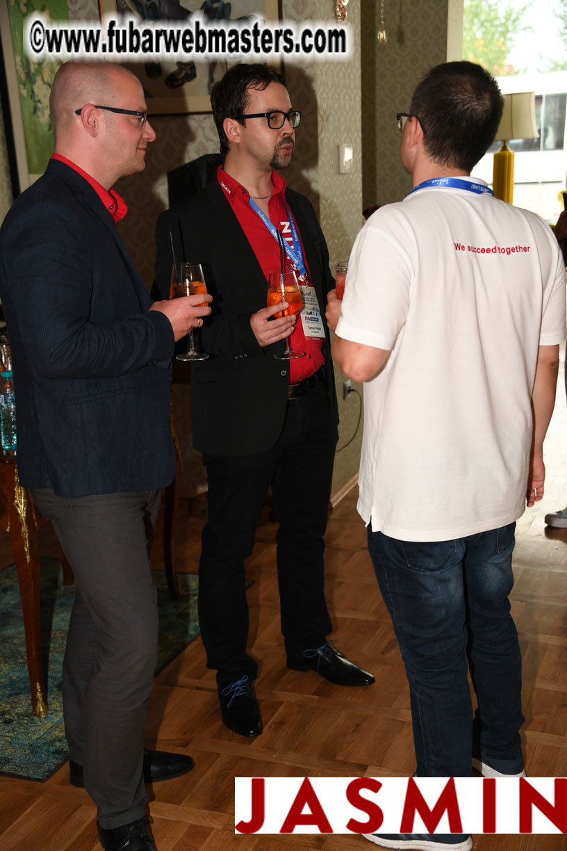 LittleRedBunny Cocktail Hours