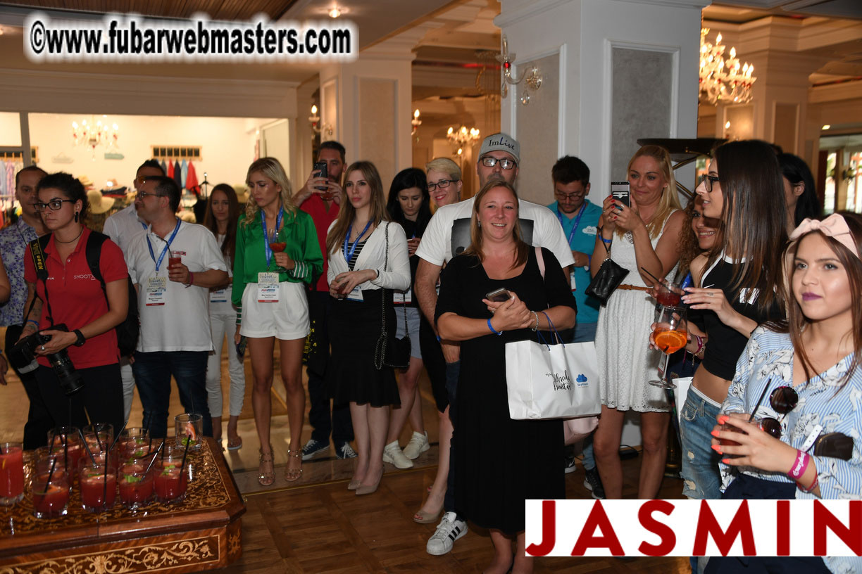 LittleRedBunny Cocktail Hours