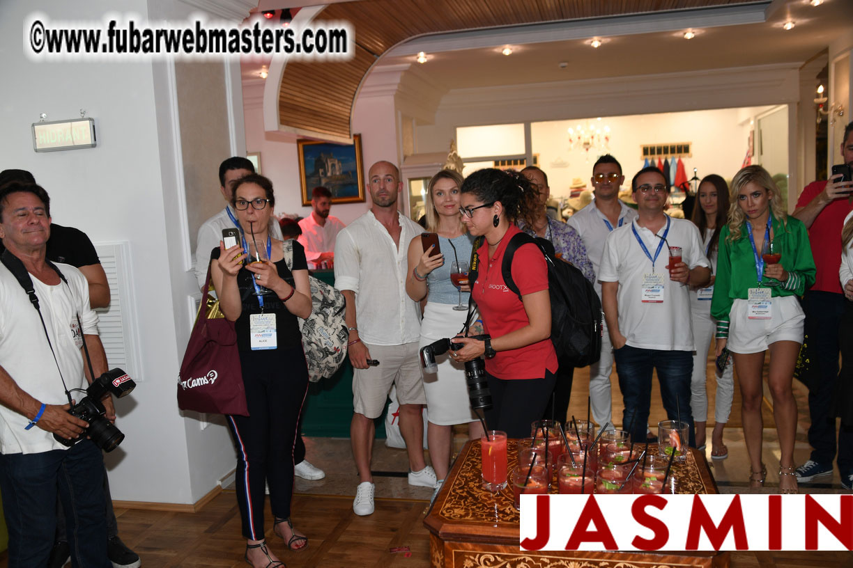 LittleRedBunny Cocktail Hours