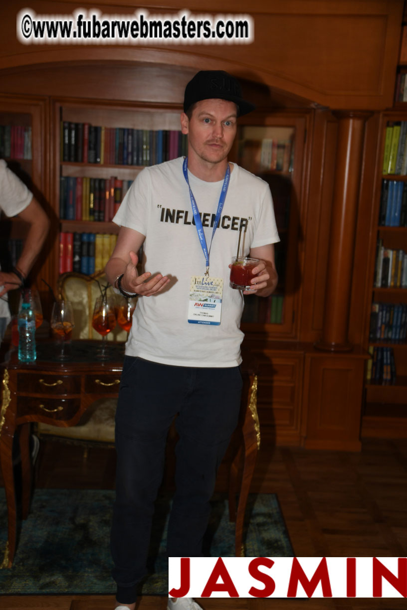 LittleRedBunny Cocktail Hours