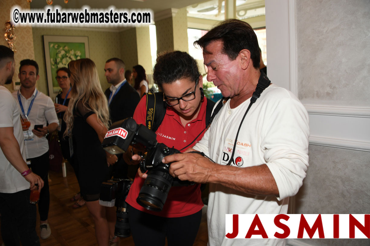 LittleRedBunny Cocktail Hours