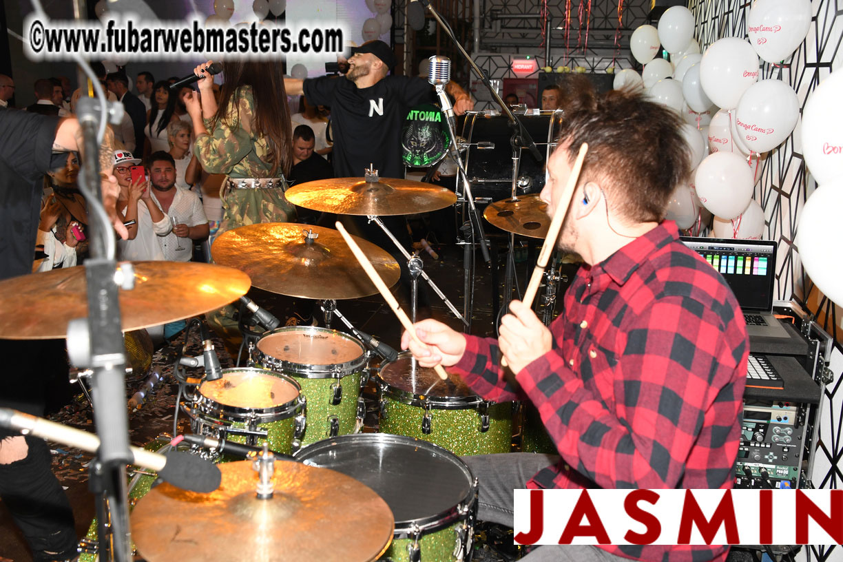 BongaCams SENSATION Party (White Party)