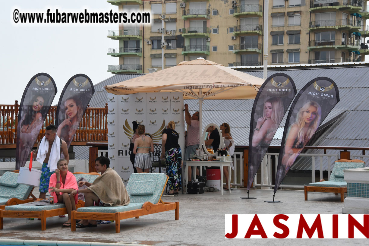 Poolside presentations