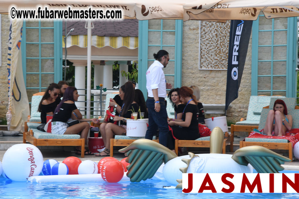 Poolside presentations