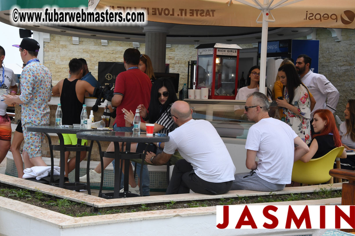 Poolside presentations