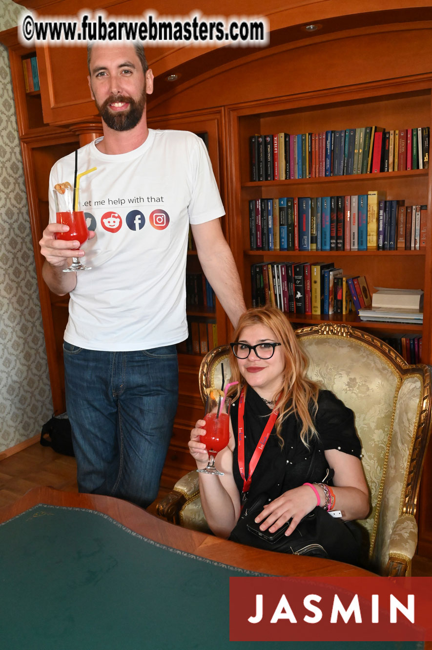 LittleRedBunny Hoppy Hour