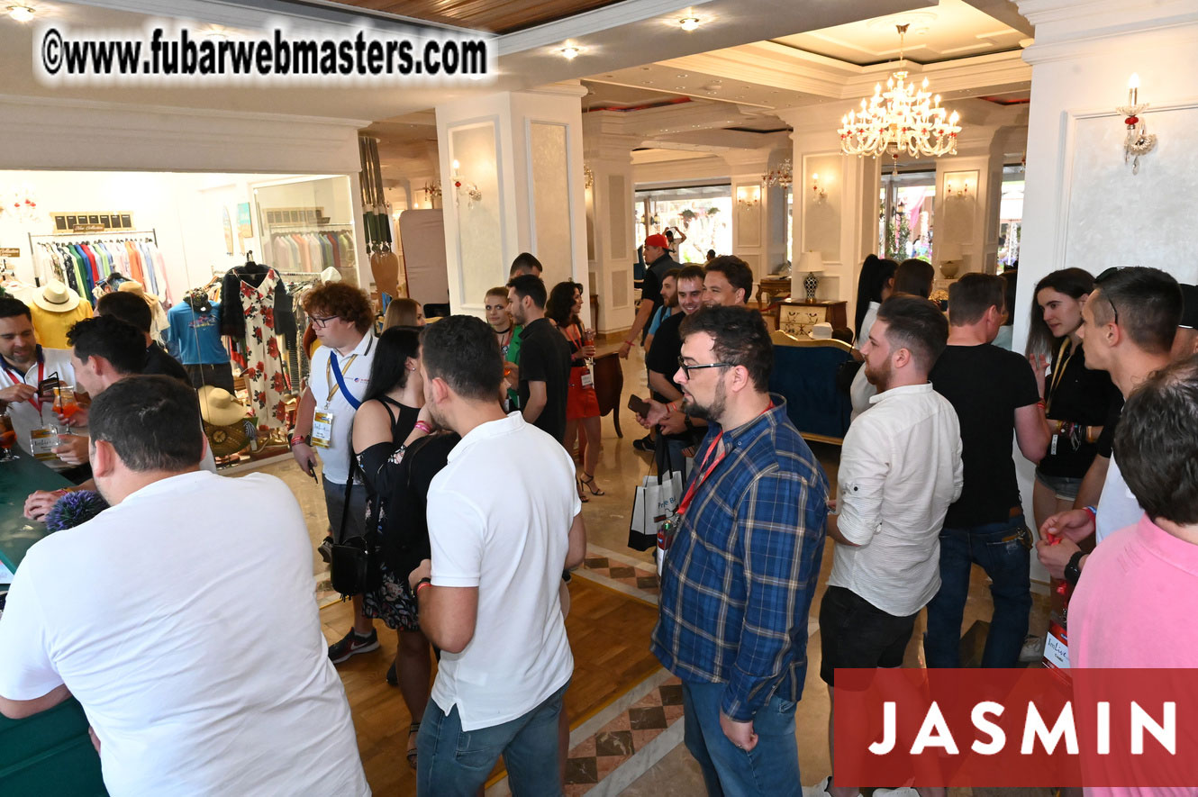 LittleRedBunny Hoppy Hour