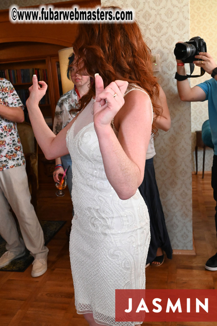 LittleRedBunny Hoppy Hour