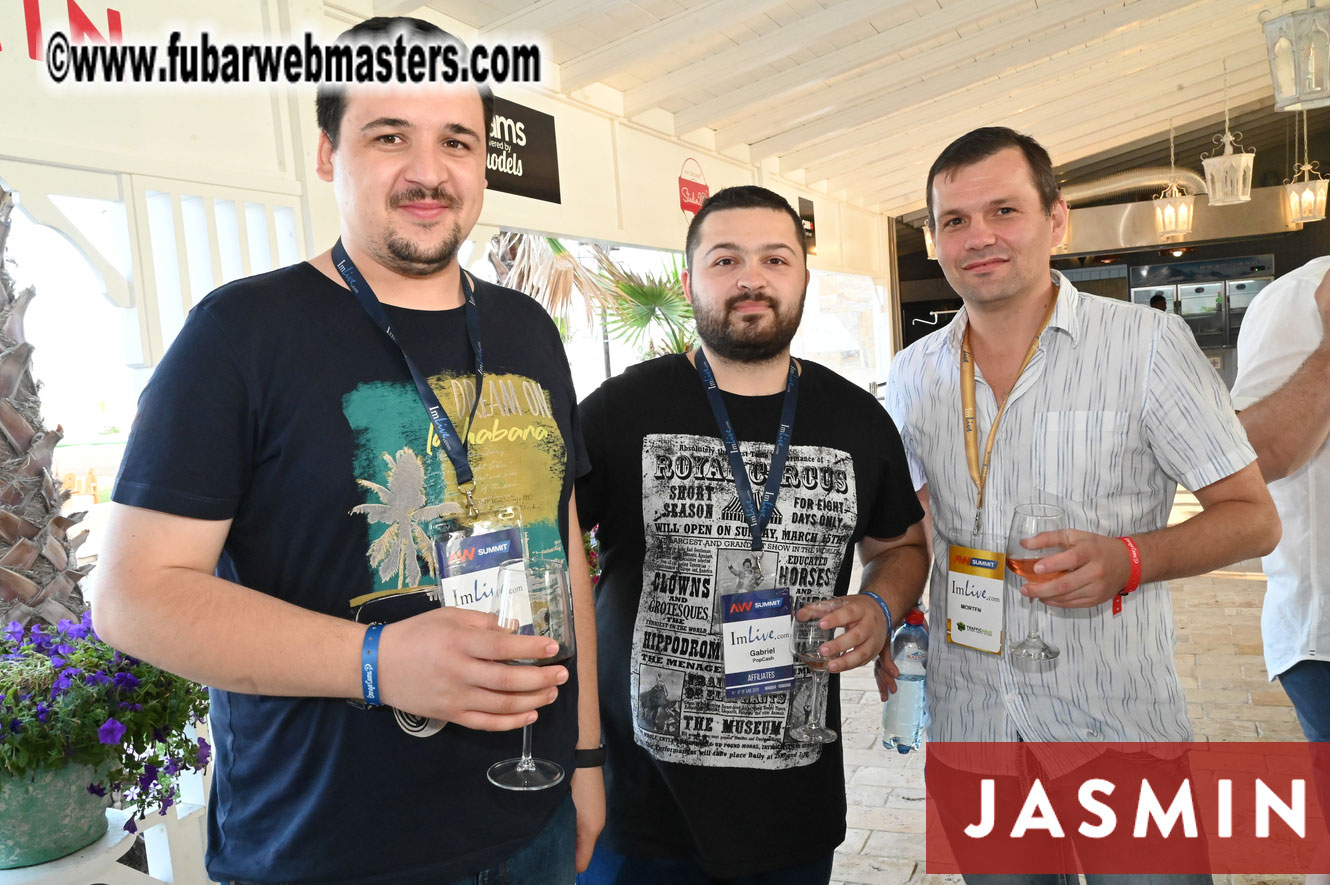 LittleRedBunny Hoppy Hour