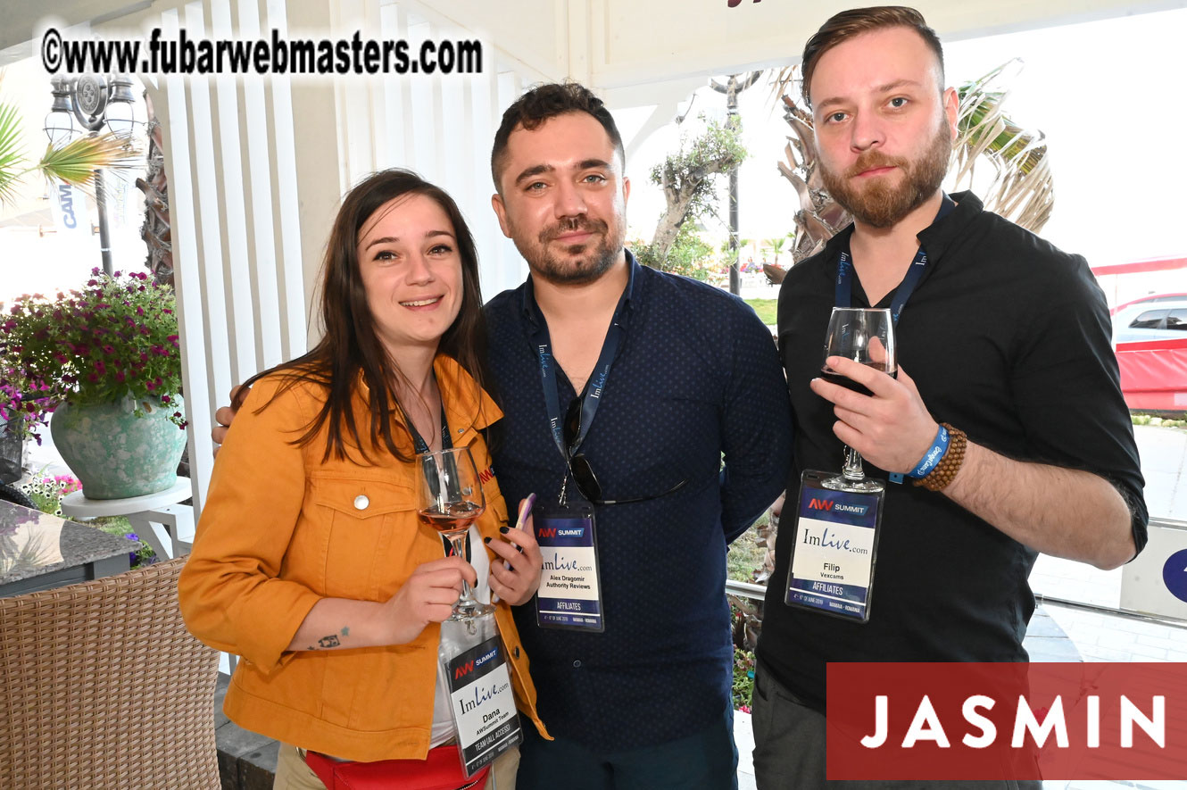 LittleRedBunny Hoppy Hour