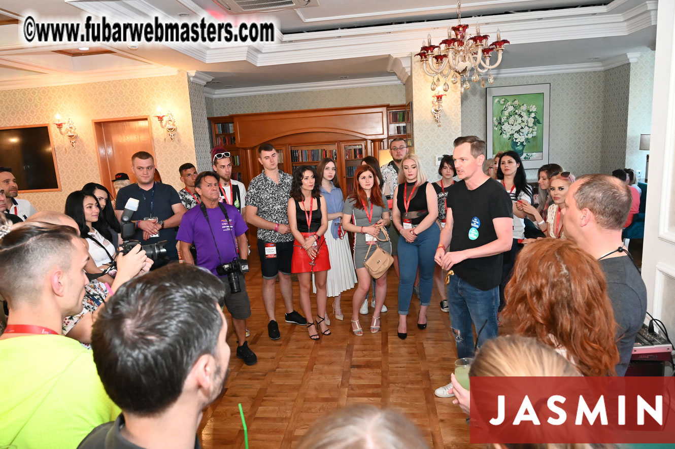 LittleRedBunny Hoppy Hour