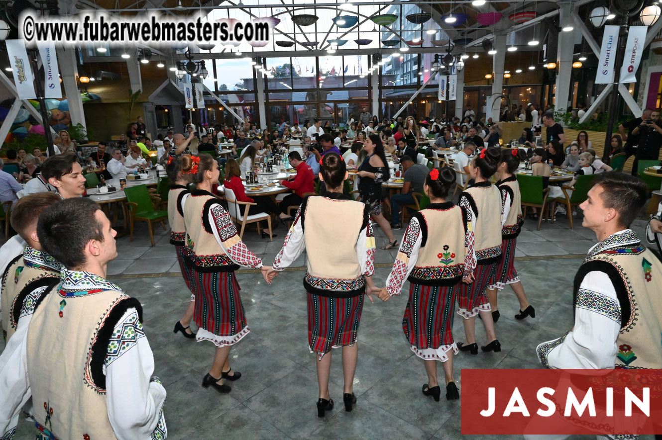 Romanian Dinner by Chaturbate