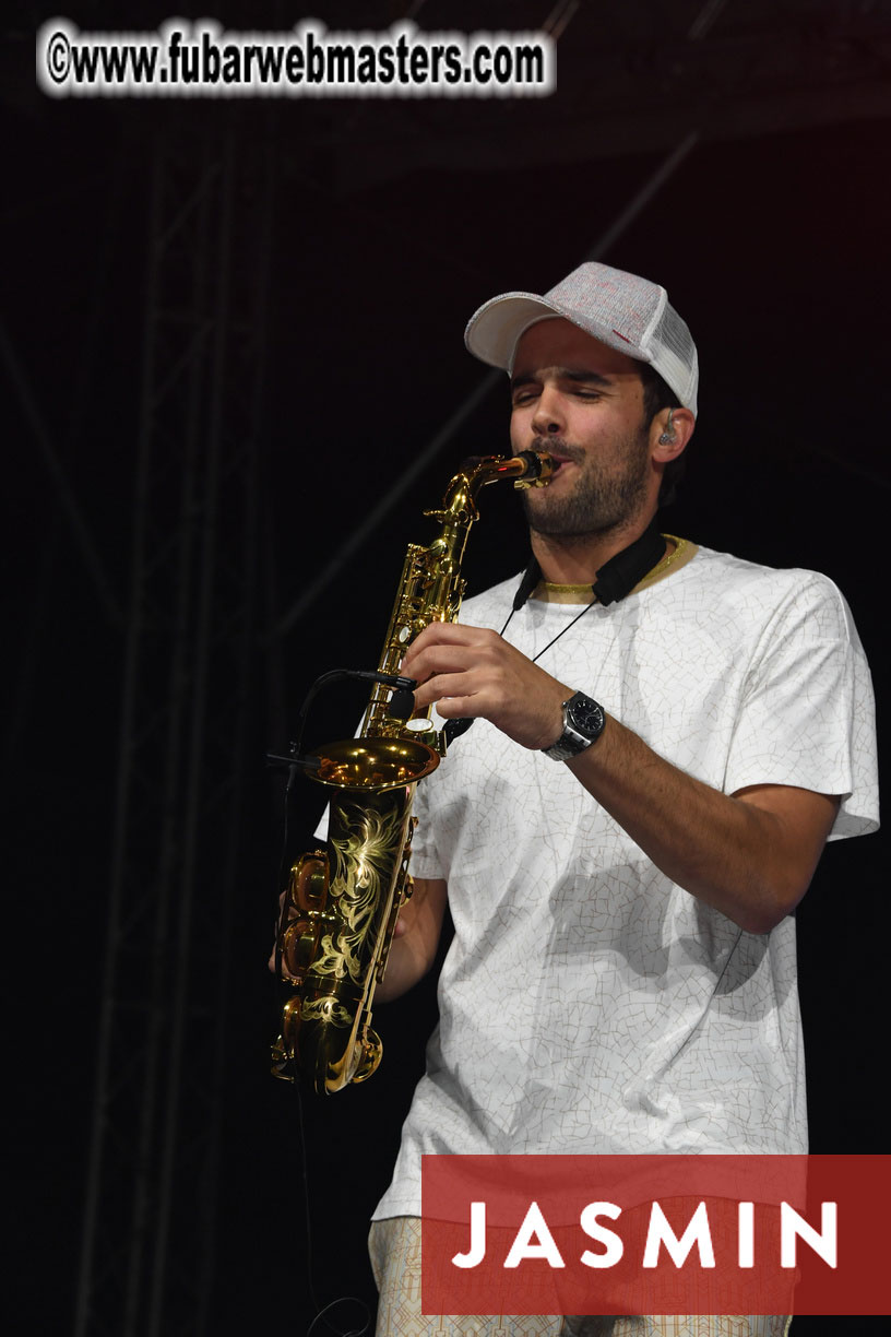 Tropical Paradise Party by Jasmin