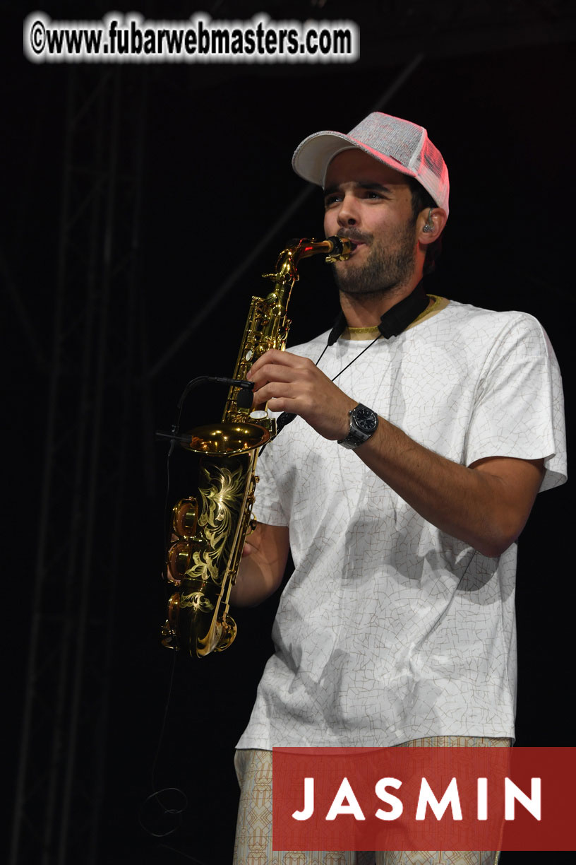 Tropical Paradise Party by Jasmin