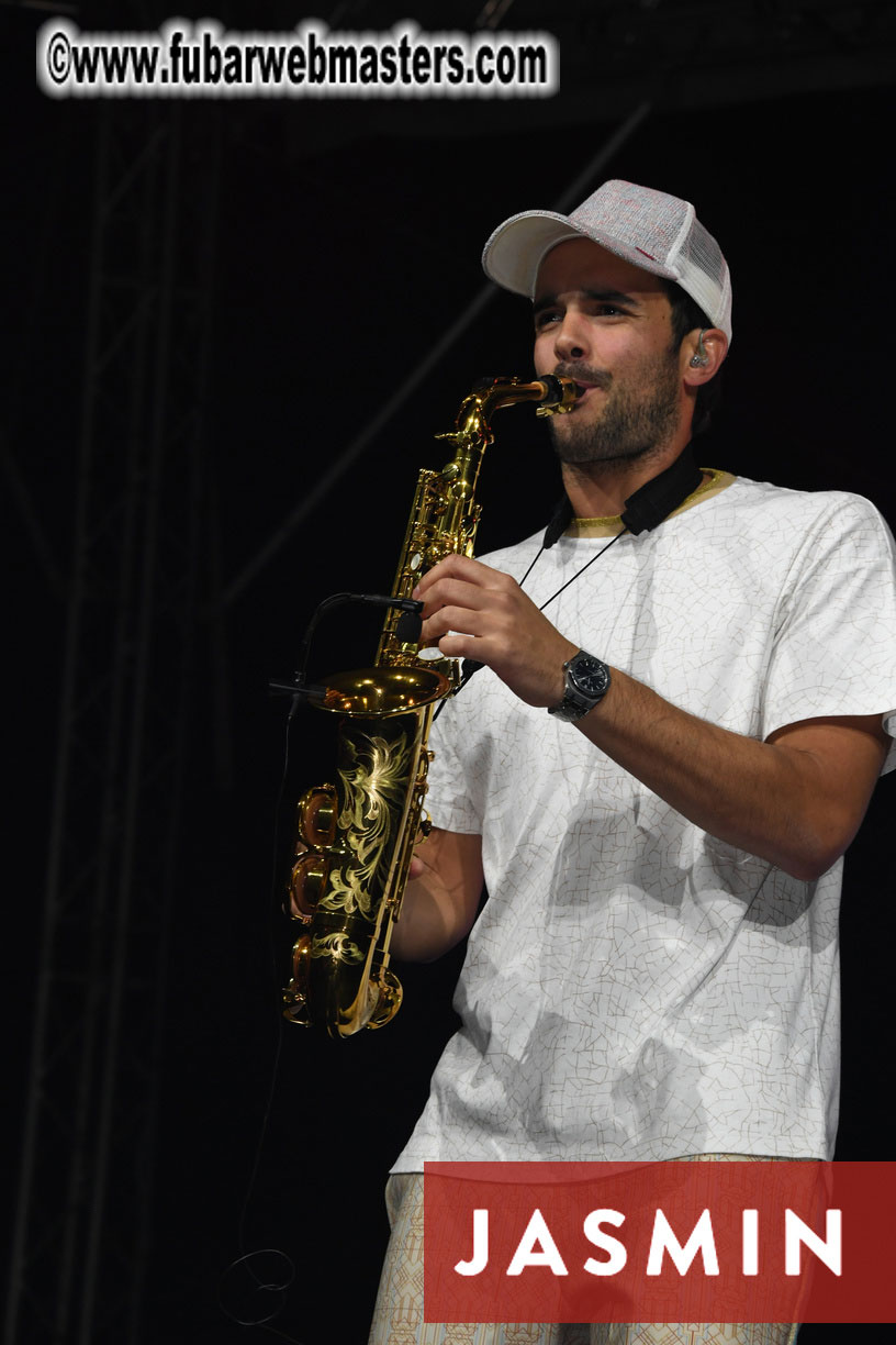 Tropical Paradise Party by Jasmin