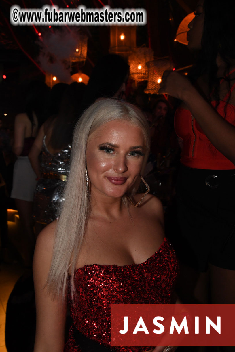 Tropical Paradise Party by Jasmin