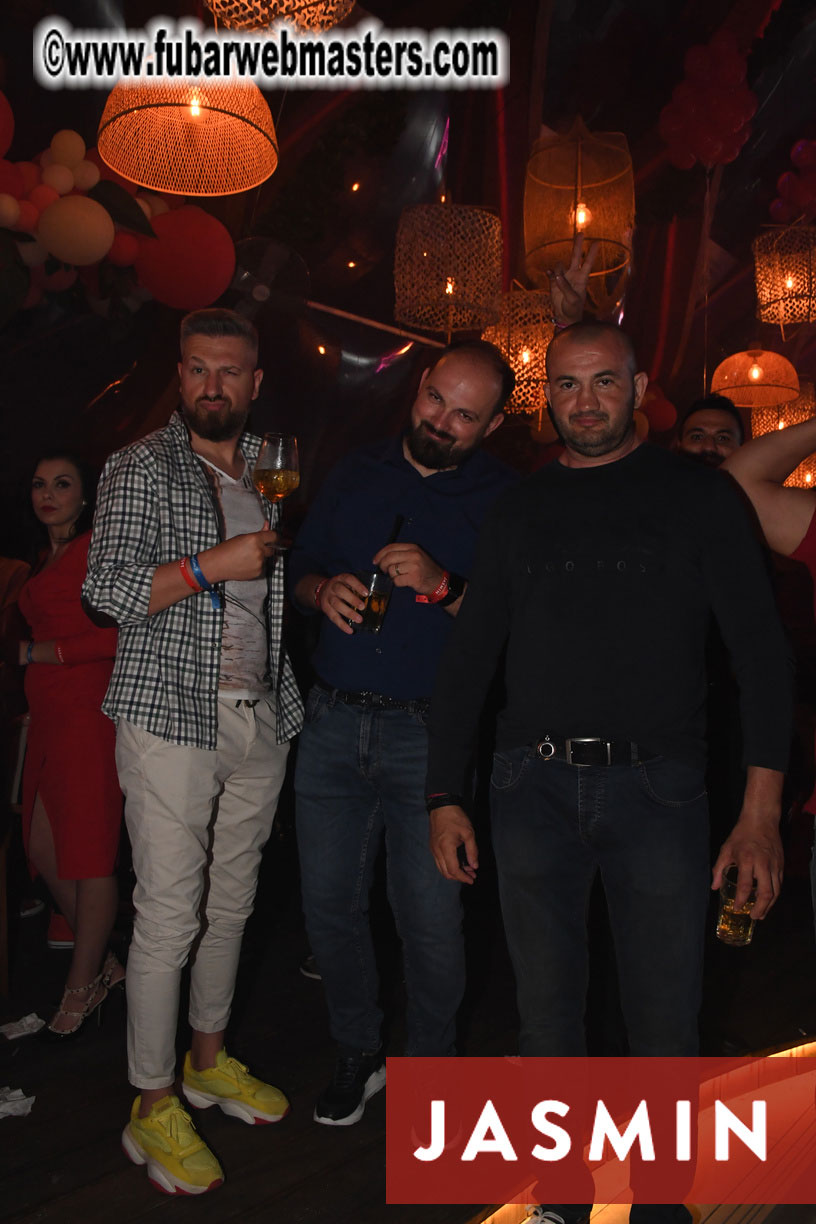 Tropical Paradise Party by Jasmin