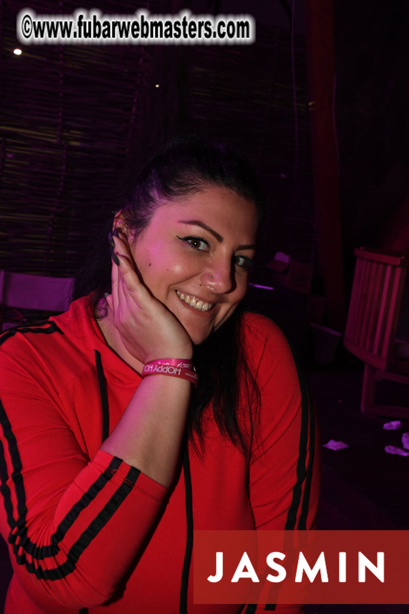 Tropical Paradise Party by Jasmin