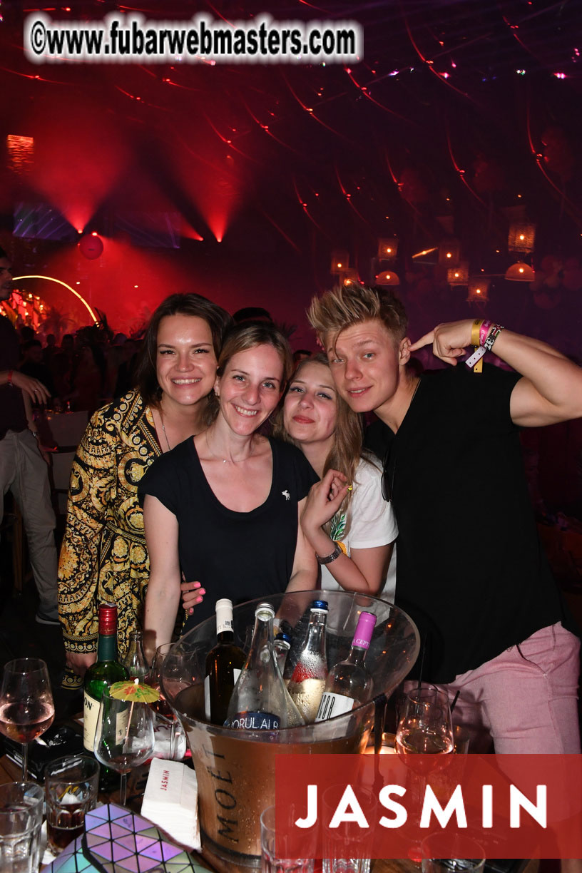 Tropical Paradise Party by Jasmin