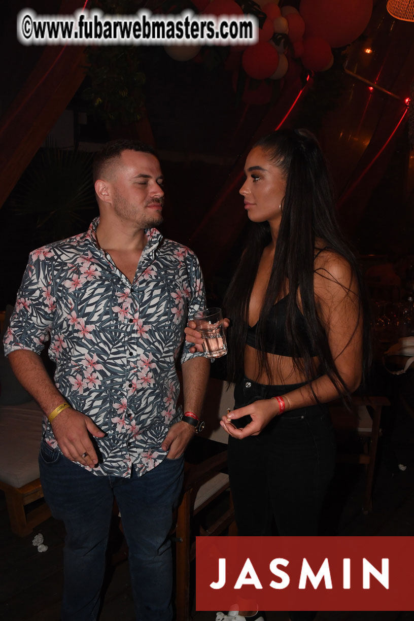 Tropical Paradise Party by Jasmin