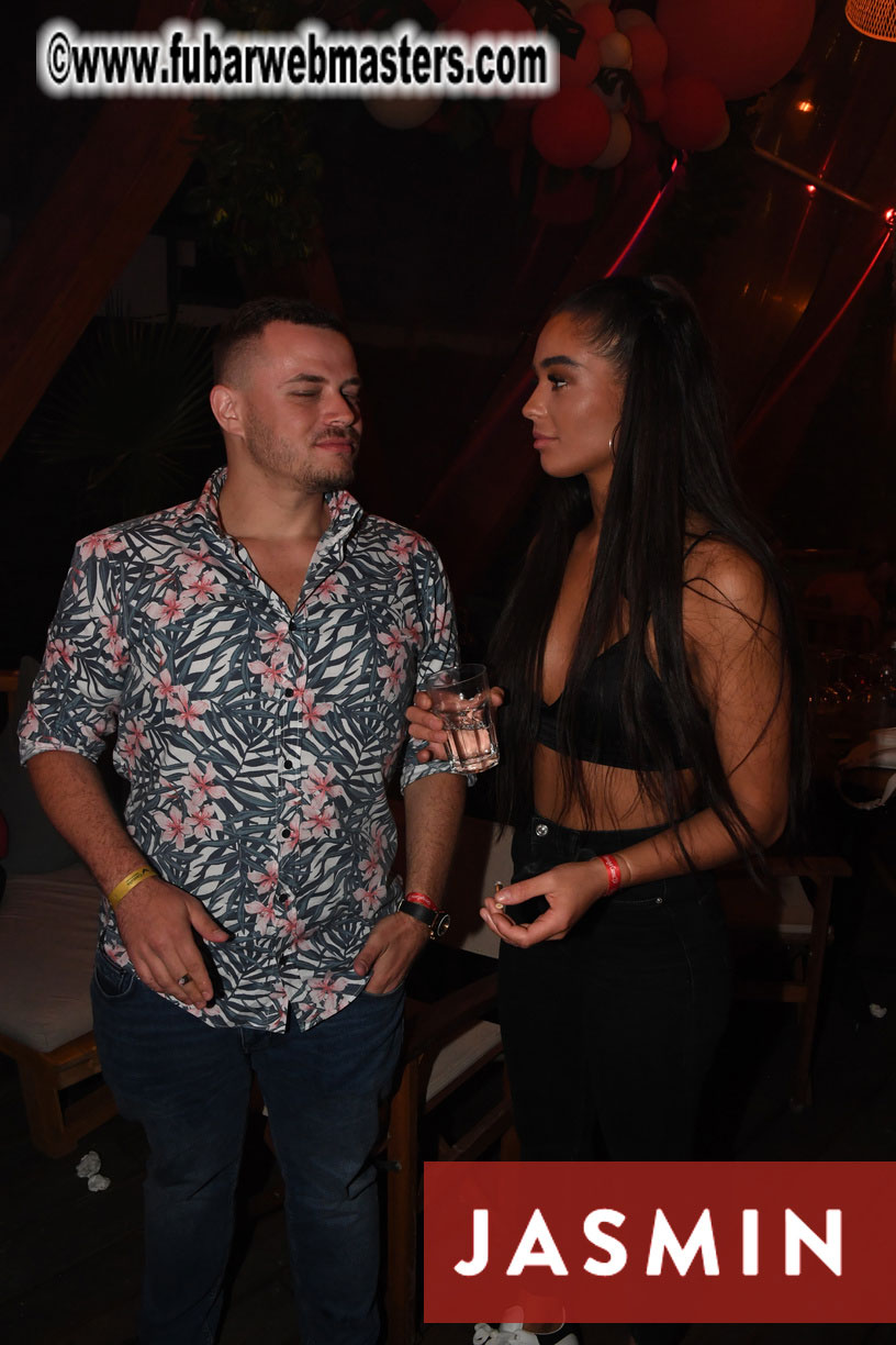 Tropical Paradise Party by Jasmin