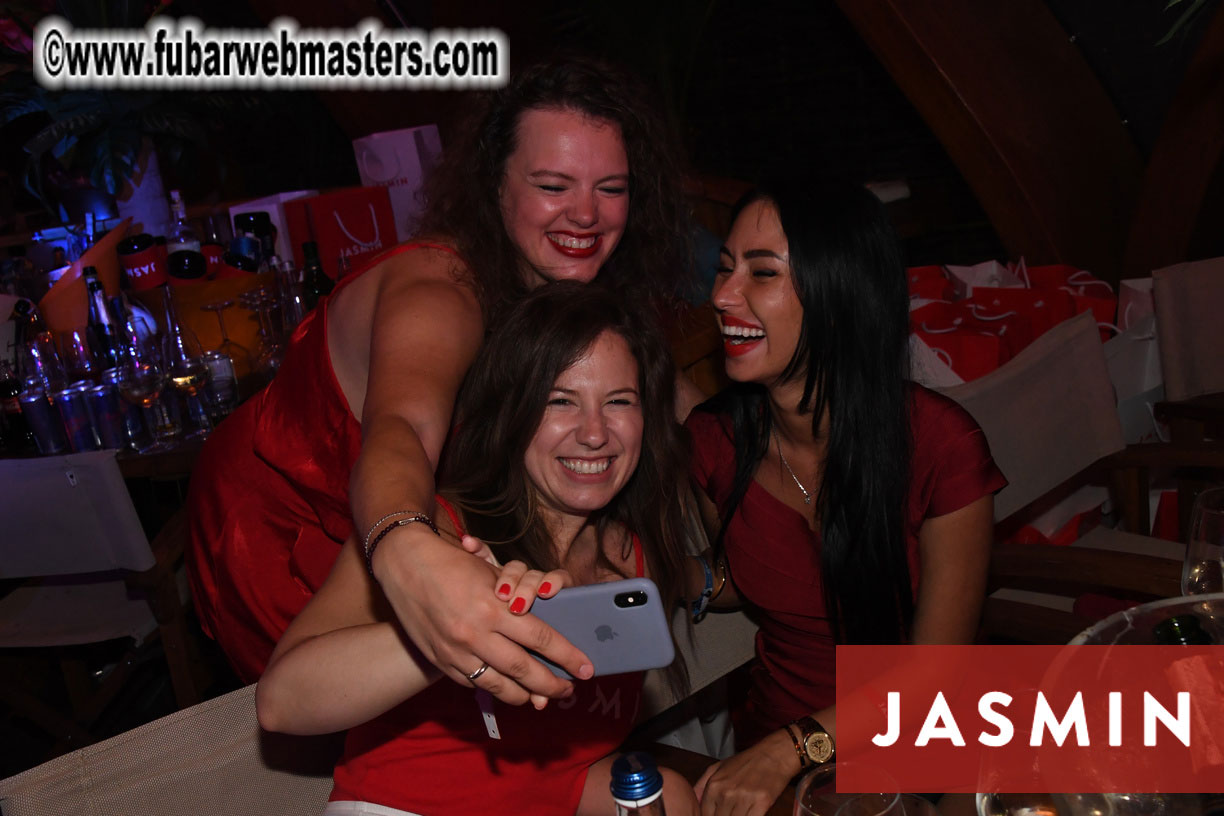 Tropical Paradise Party by Jasmin